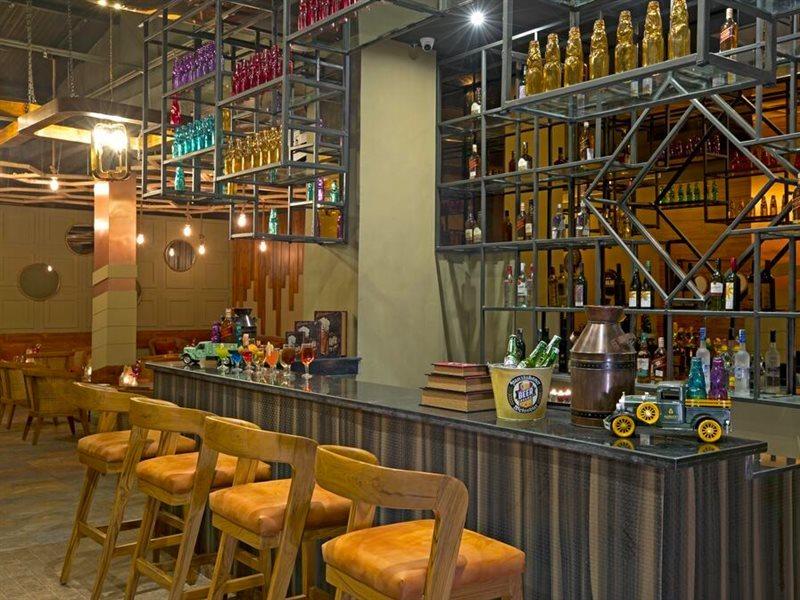 Regenta Central Cassia Zirakpur Chandigarh Bagian luar foto